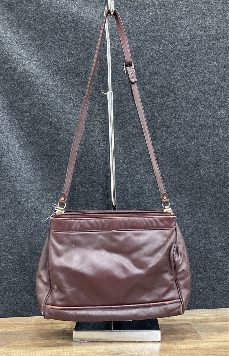 Vintage Etienne Aigner Maroon Leather Shoulder Bag Brass Logo Plaque