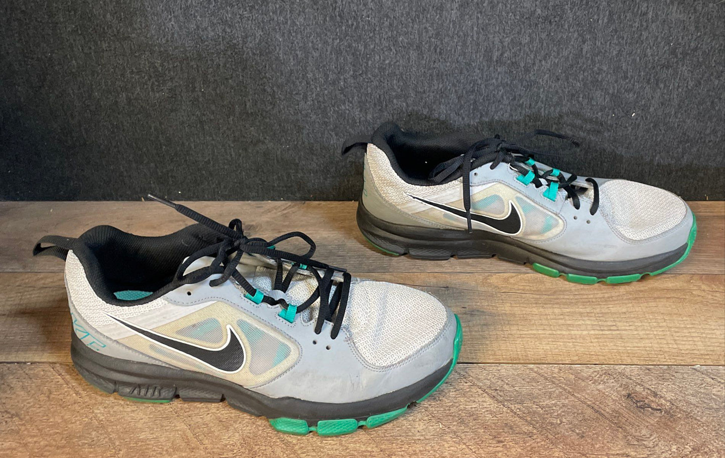 Nike T-Lite XI Grey Black Green Training Shoes Men's Size 10