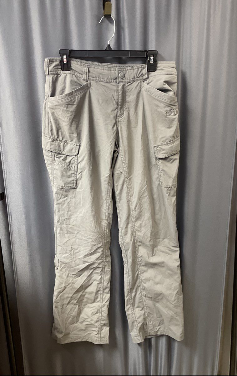 The North Face Women's Gray Cargo Hiking Outdoor Pants Size 8