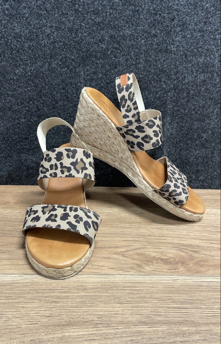 Andre Assous Leopard Print Canvas Espadrille Wedge Sandals Women's Size 37