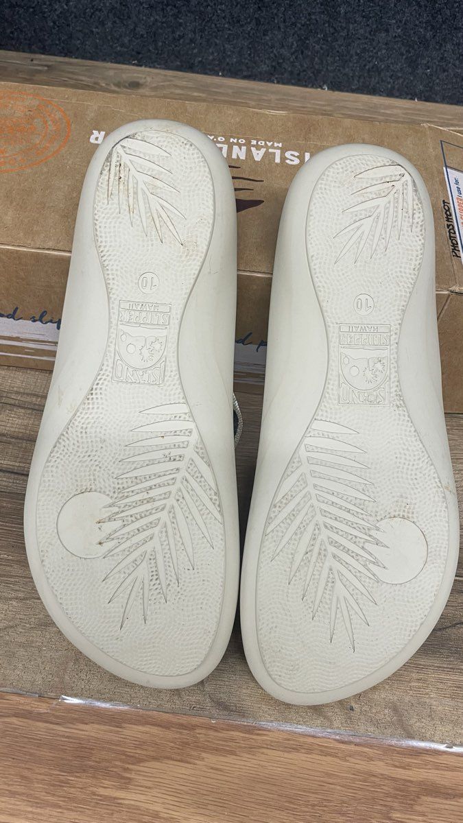 Island Slipper Mokulua Nylon Thong Hana Tan Floral Sandals Women's Size 10
