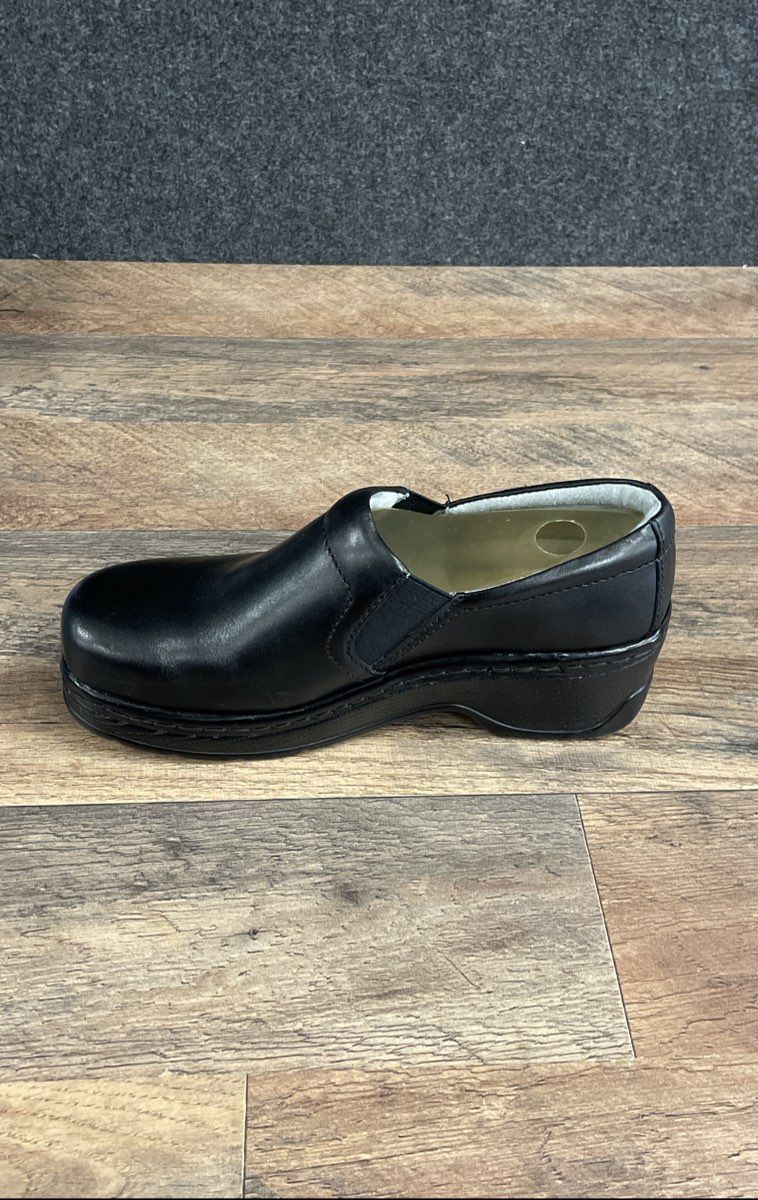 Klogs USA Black Leather Professional Slip-On Work Clogs Women's Size 7.5W DS