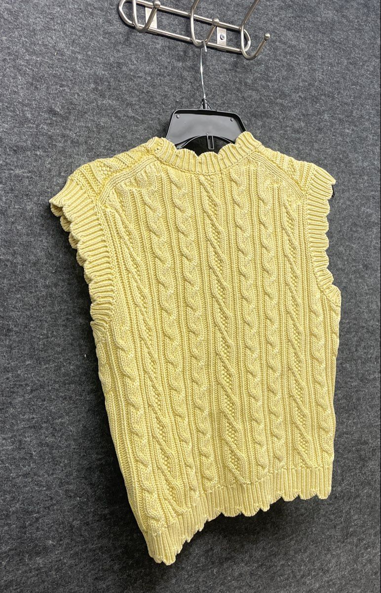Free Assembly Women's Yellow Cable Knit Sweater Vest Scalloped Trim Size S 4-6