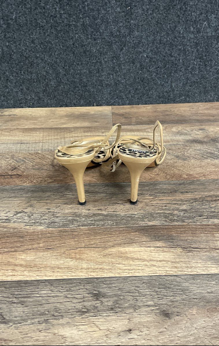 Vintage 90s Stuart Weitzman Tan Leopard Print Strappy Sandals 7.5
