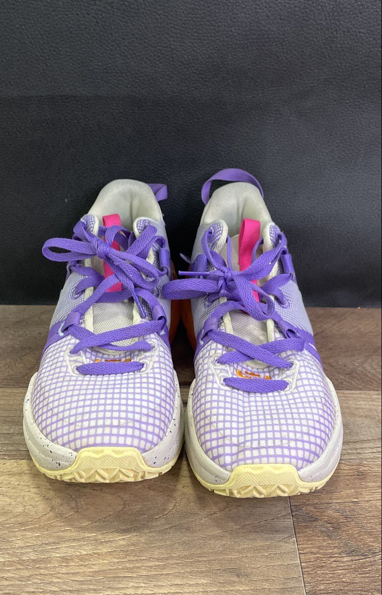 Nike LeBron Witness 7 GS White Court Purple Laser Orange Shoes 6.5Y