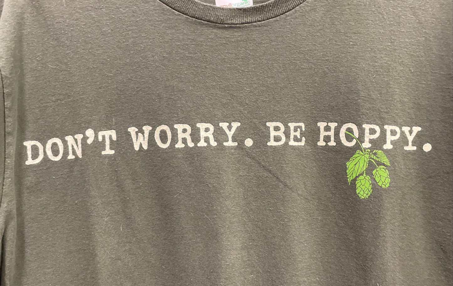 Budweiser Men's Green Don't Worry Be Hoppy Hops Graphic Tee Sz L