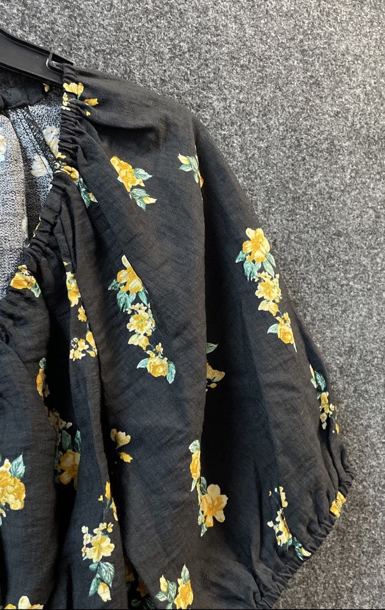 A New Day Women's Black Floral Puff Sleeve Peplum Blouse V-Neck Top NWT Sz S