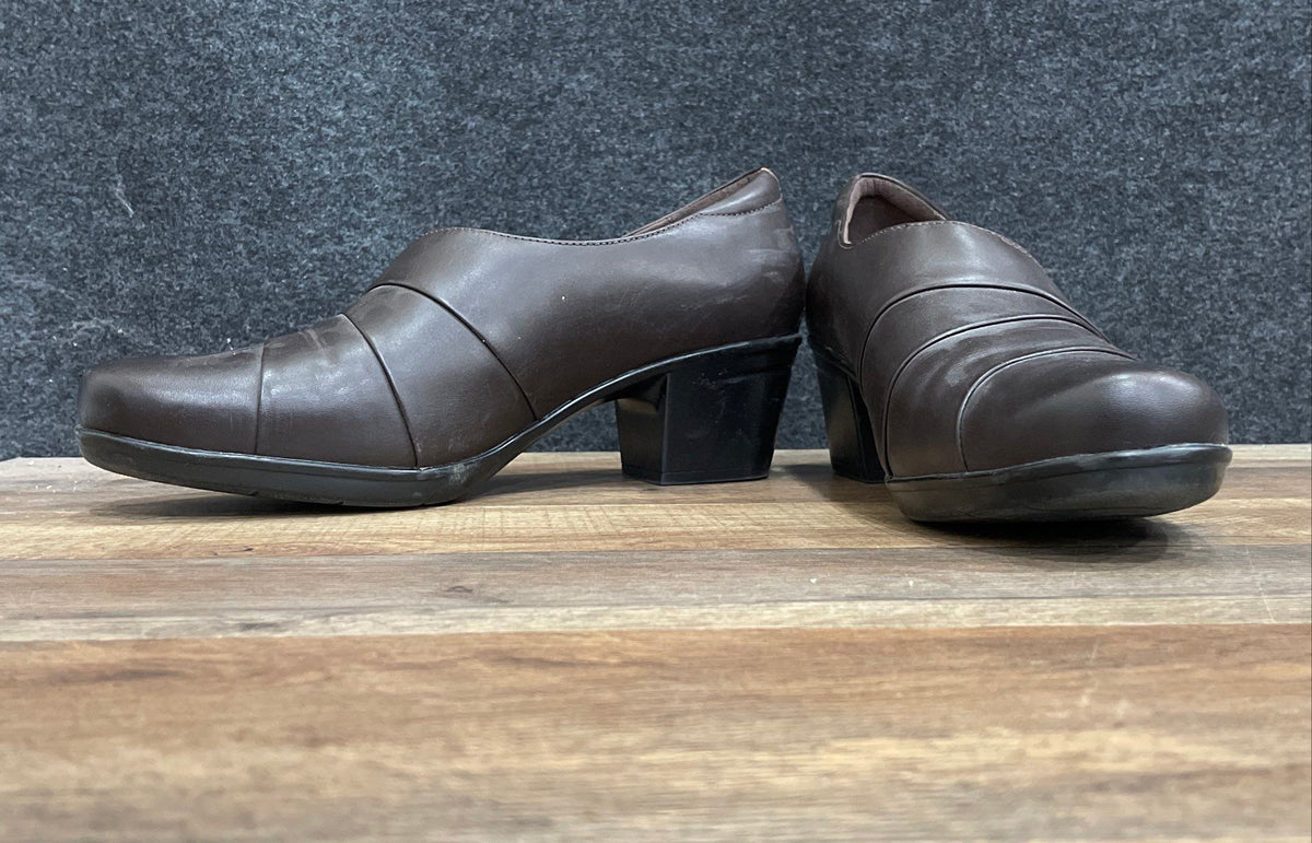 Clarks Collection Brown Leather Pleated Block Heel Loafer Pumps Size 11M