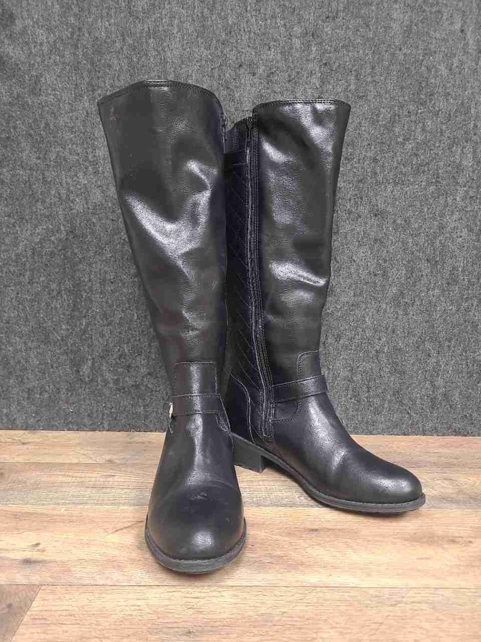 St. John's Bay Darling Black Quilted Riding Boots Women's Size 8.5