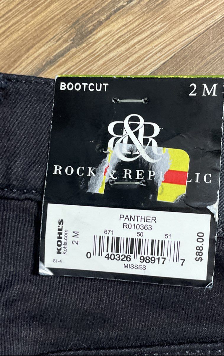Rock & Republic Women's Panther Black Bootcut Sequin R Logo Jeans Sz 2 NWT