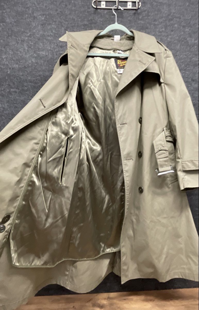 The Marine Shop Men's Khaki USMC Approved All-Weather Trench Coat Sz 44R