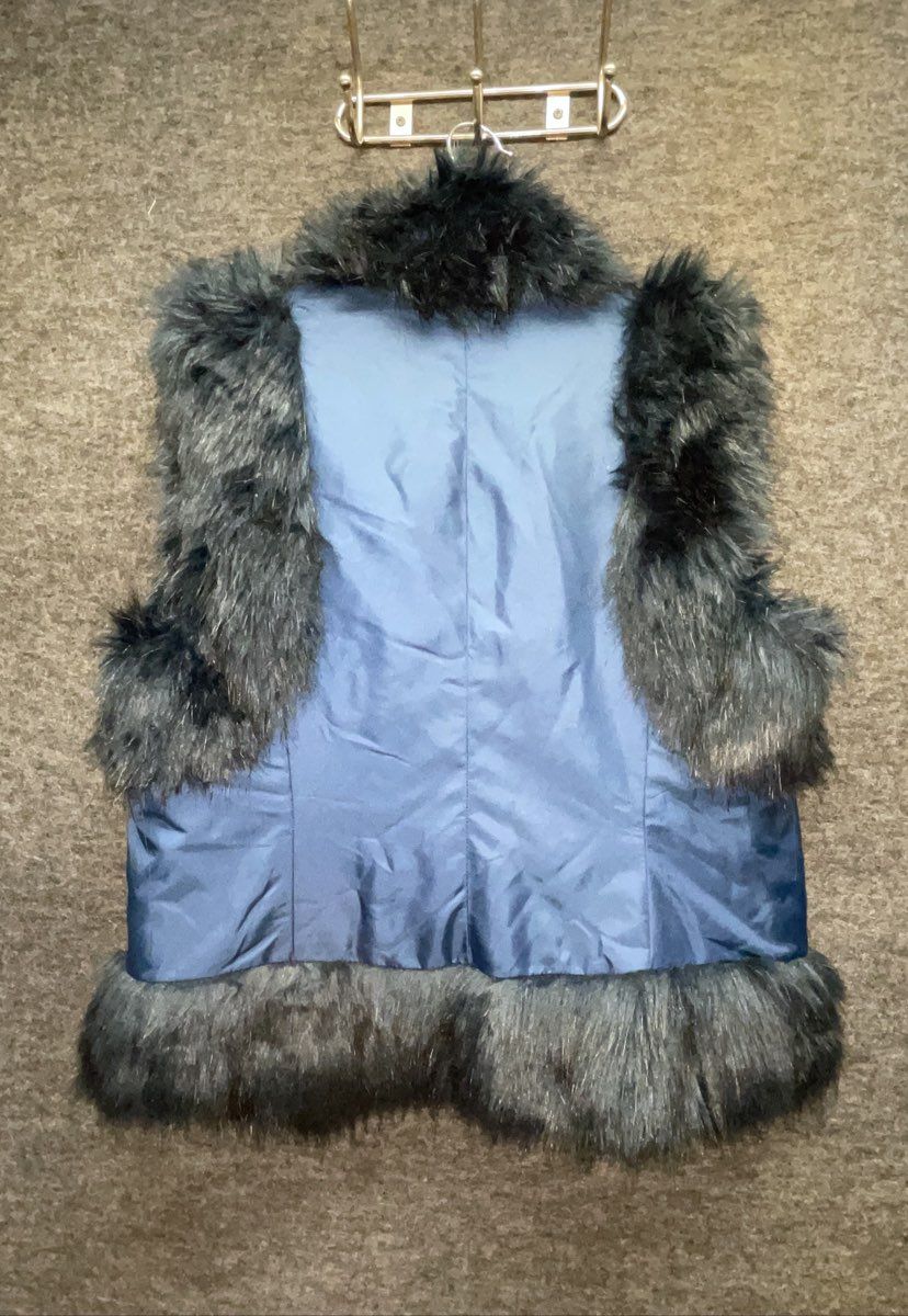 Halston Women's Blue Faux Fur Shaggy Sleeveless Vest Size M