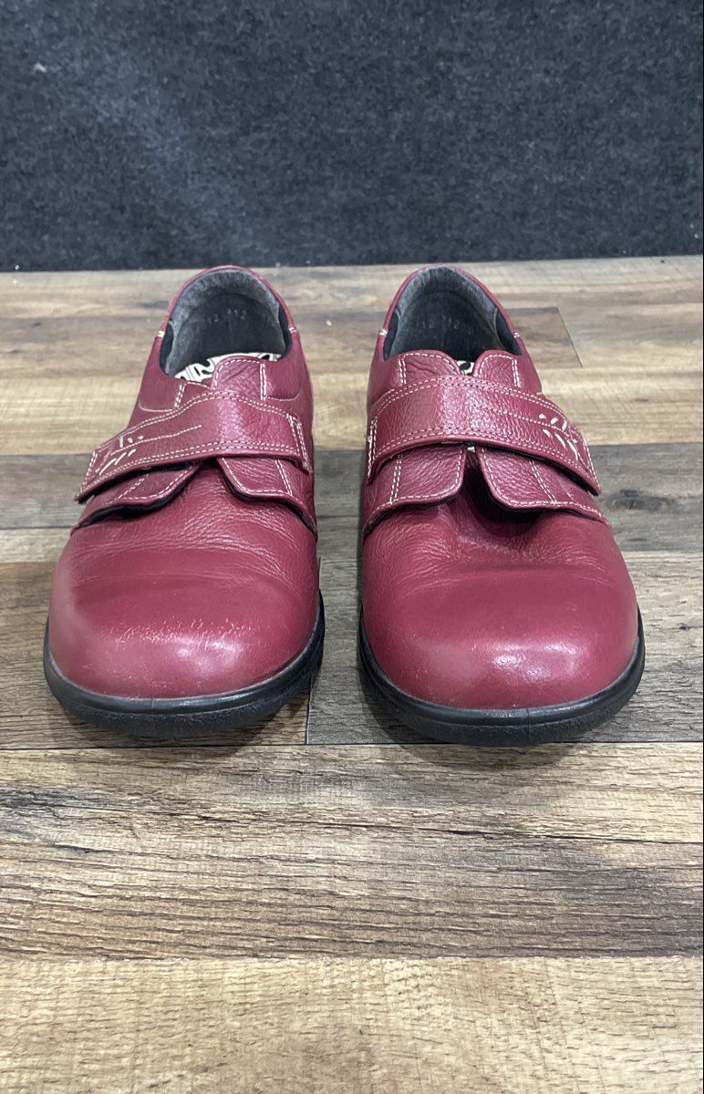 Easy B Red Leather Hook & Loop Comfort Clogs Made in England Women's Size 9