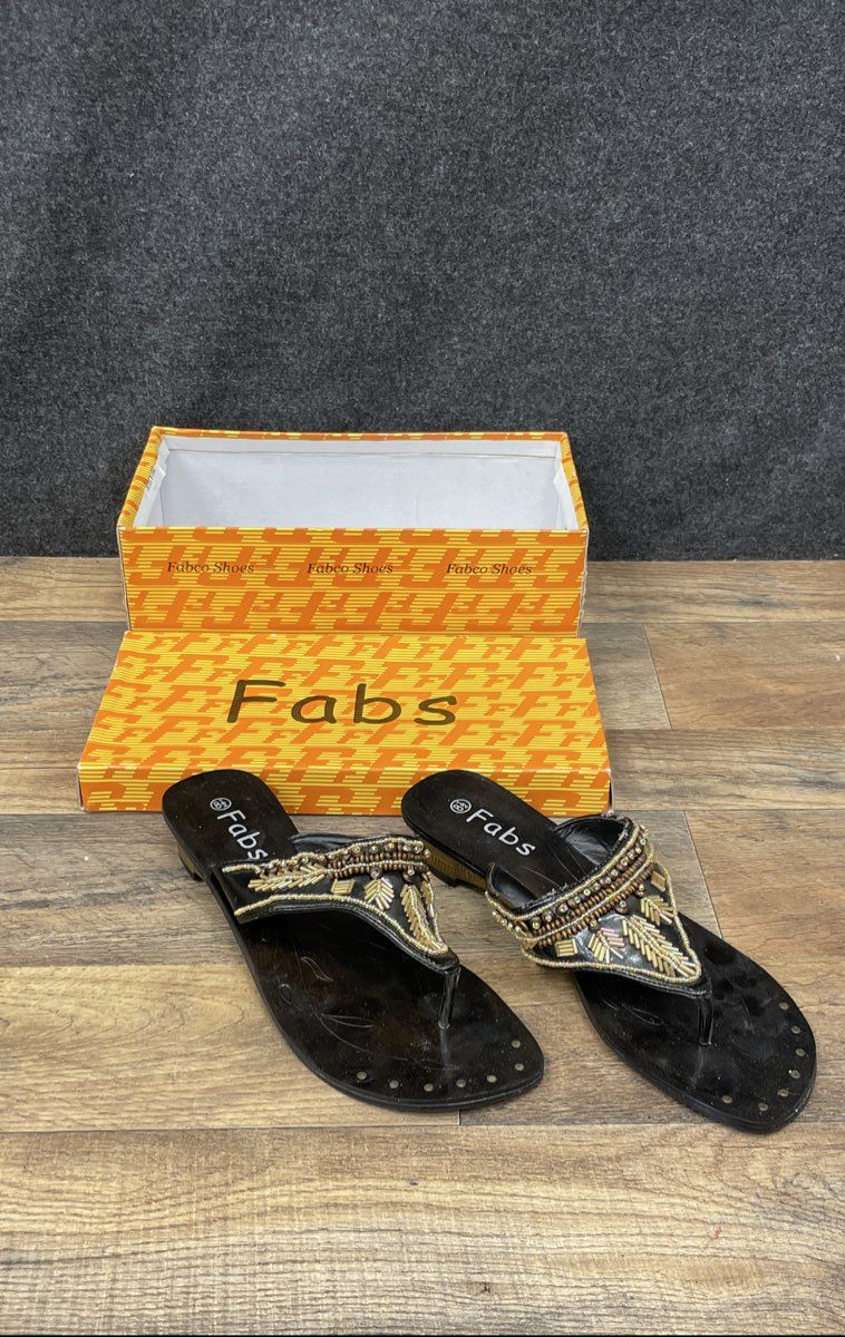 Fabs Black Gold Beaded Embellished Thong Wedge Sandals Women's Size 8.5