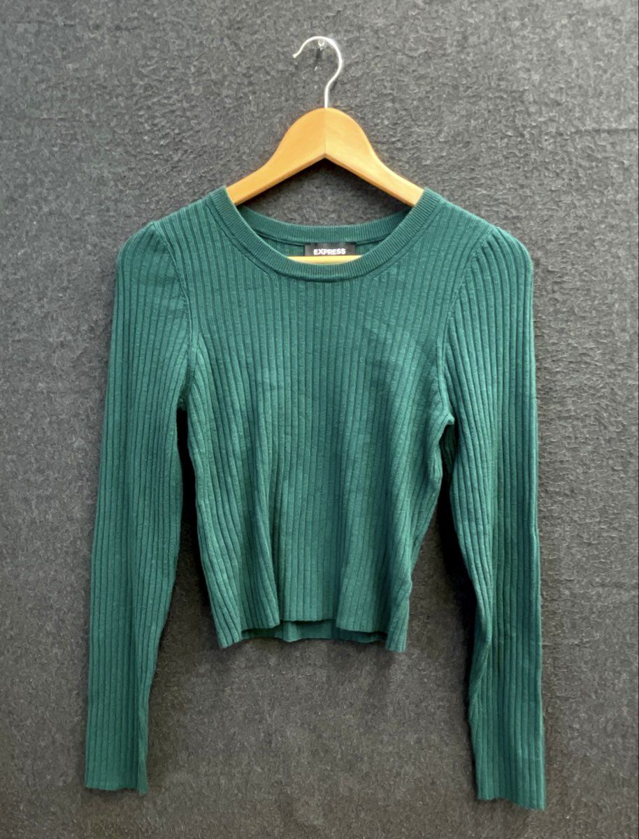 Express Women's Green Ribbed Knit Top Long Sleeve Crewneck Cropped Sz M NWT