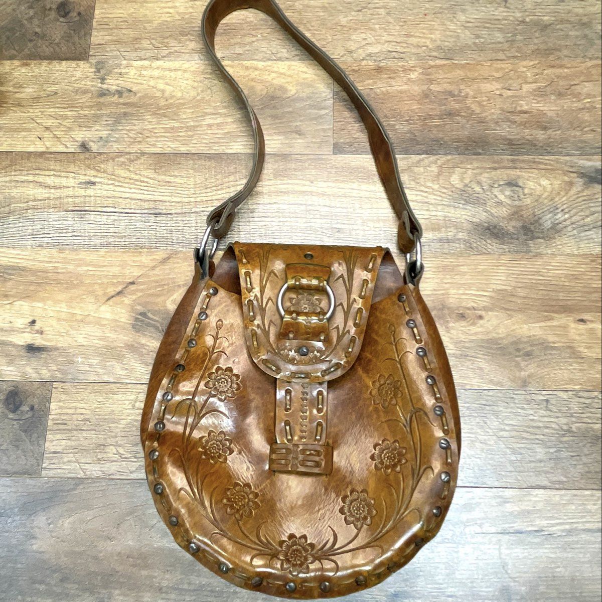 Vintage 1970s Brown Tooled Leather Floral Handmade Shoulder Bag