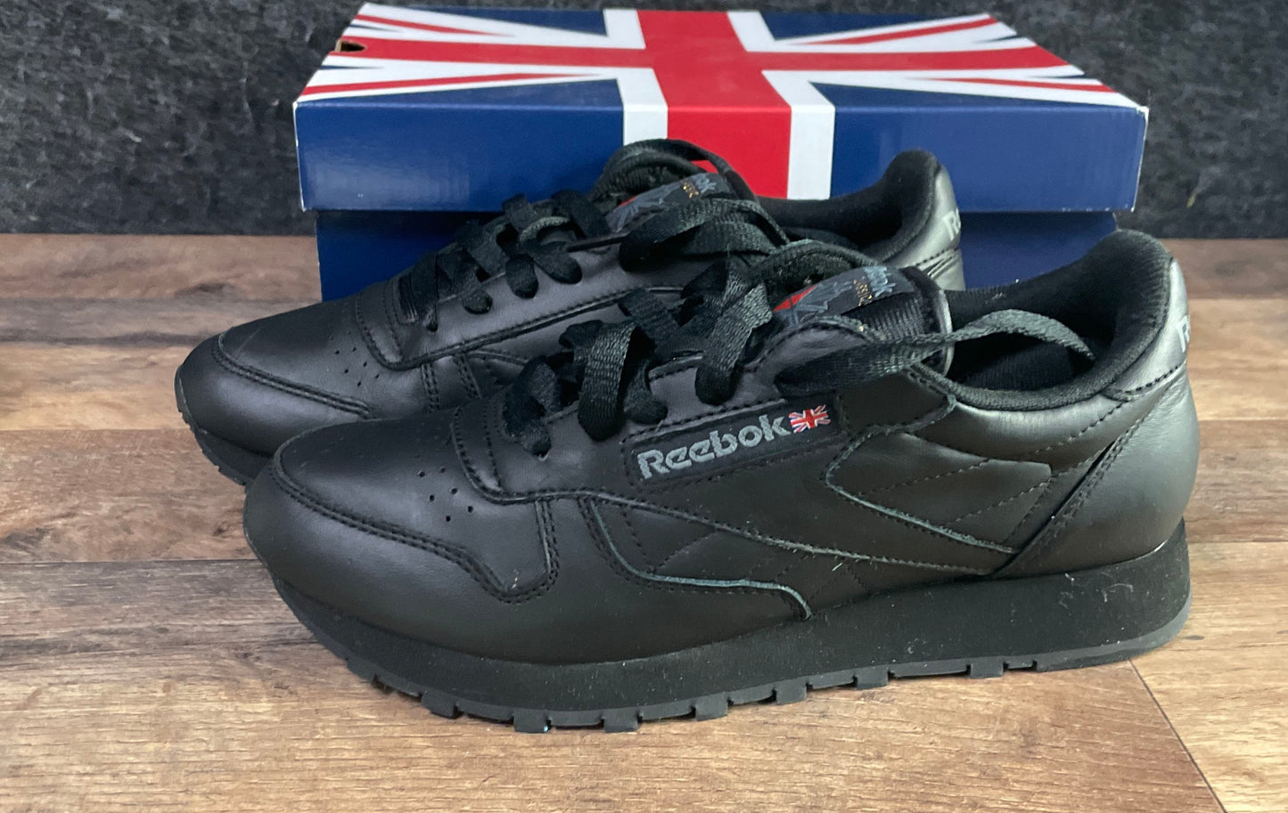 Reebok Classic Leather Black Women's Sneakers Size 6 NIB DS 1-5324