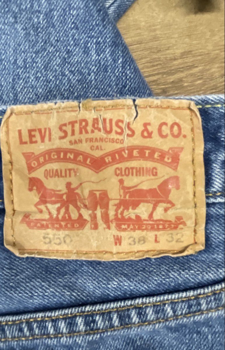 Levi's Men's 550 Relaxed Fit Medium Wash Blue Tapered Denim Jeans Sz 38x32