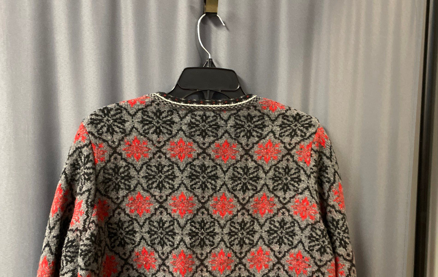 Norm Thompson Women's Gray Red Lambswool Clasped Cardigan Sweater Size XL