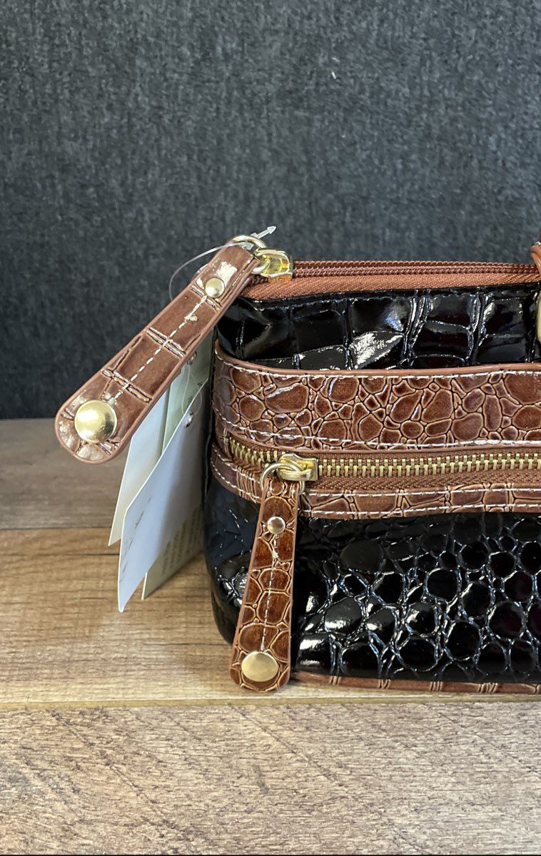 Samantha Brown Black Camel Croc Embossed Classic Wine Purse Insulated NWT