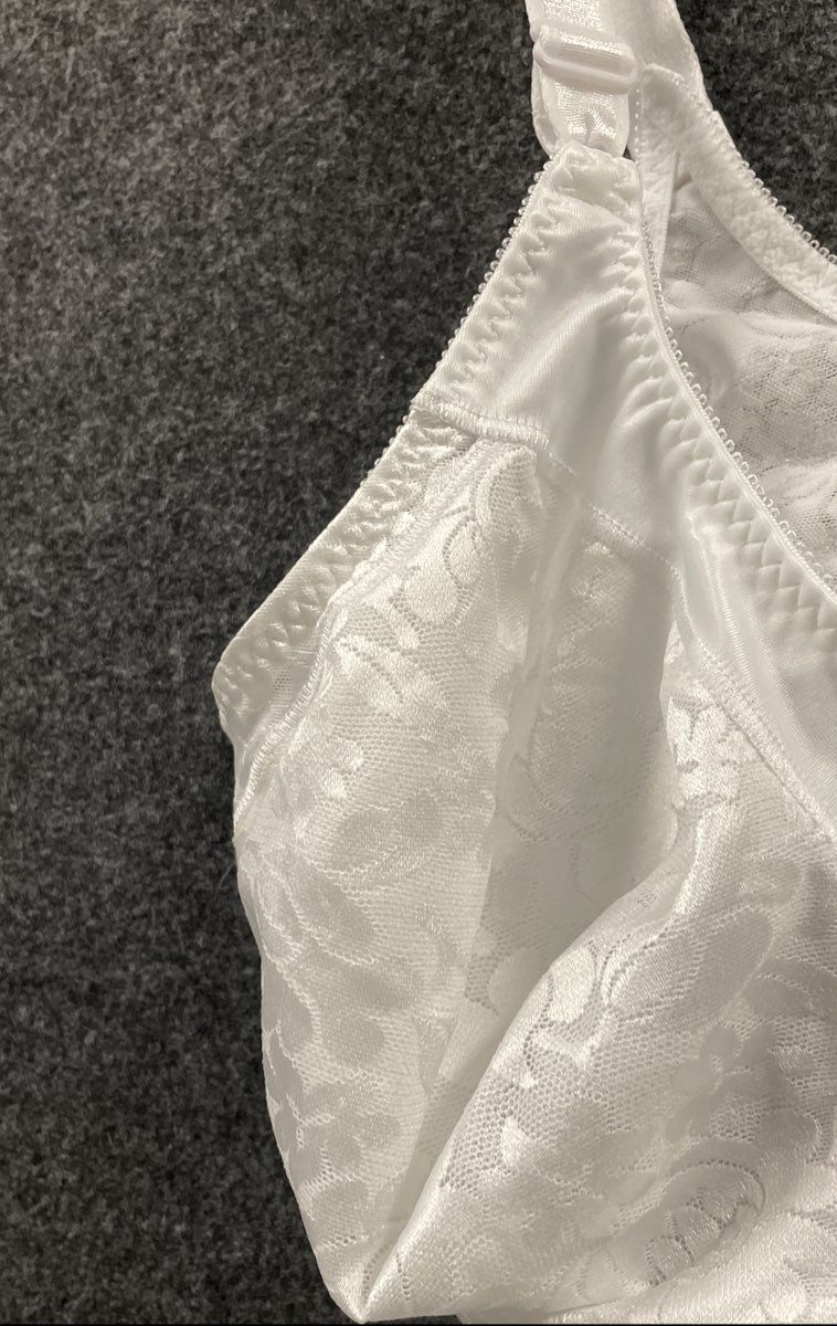 Bali Women's White Classic Support Wireless Bra Floral Jacquard 3372 NWT Sz 38D