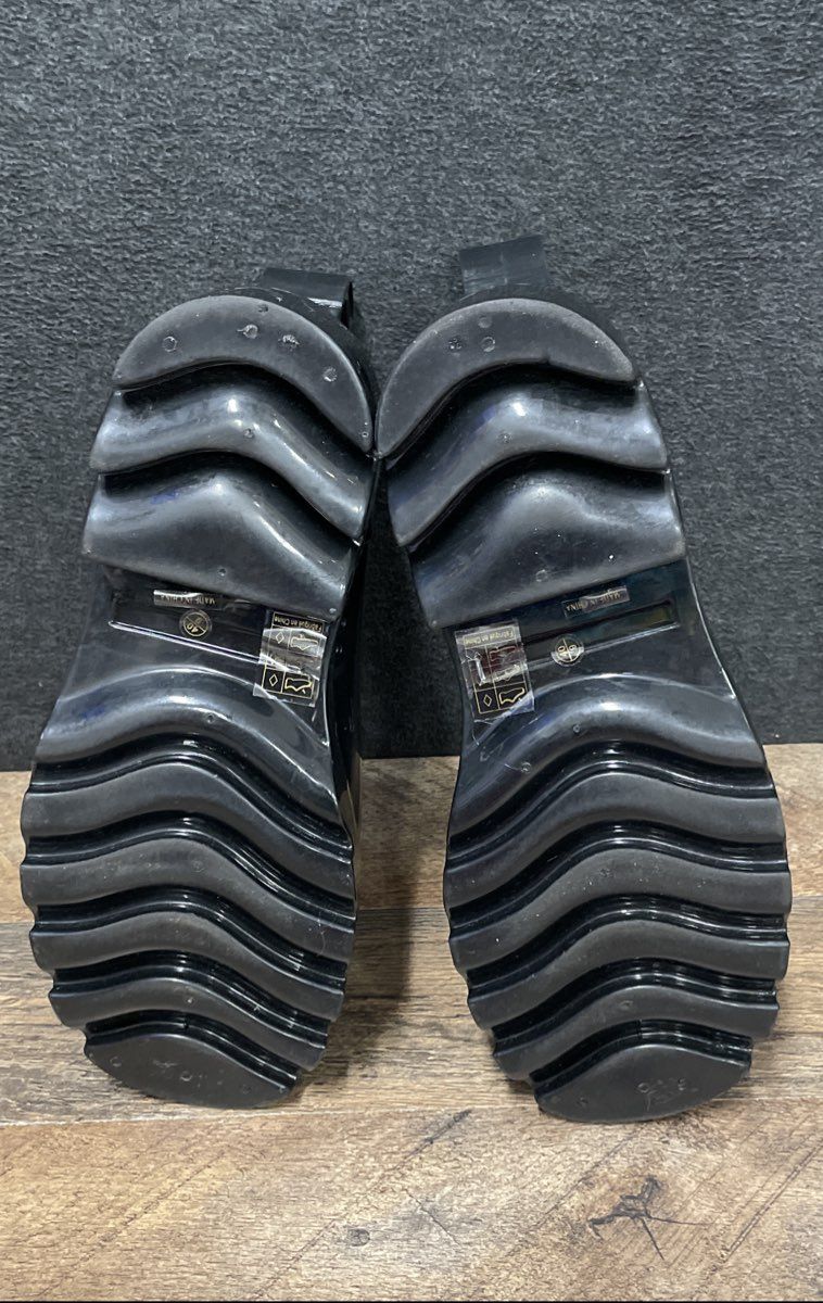 Free People Stormy Black Shiny Rubber Chelsea Ankle Rain Boots Size 9