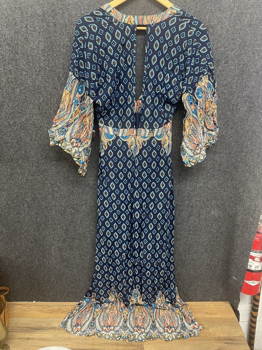 Forever 21 Women's Blue Multi Boho Paisley Bell Sleeve V-Neck Maxi Dress Sz S