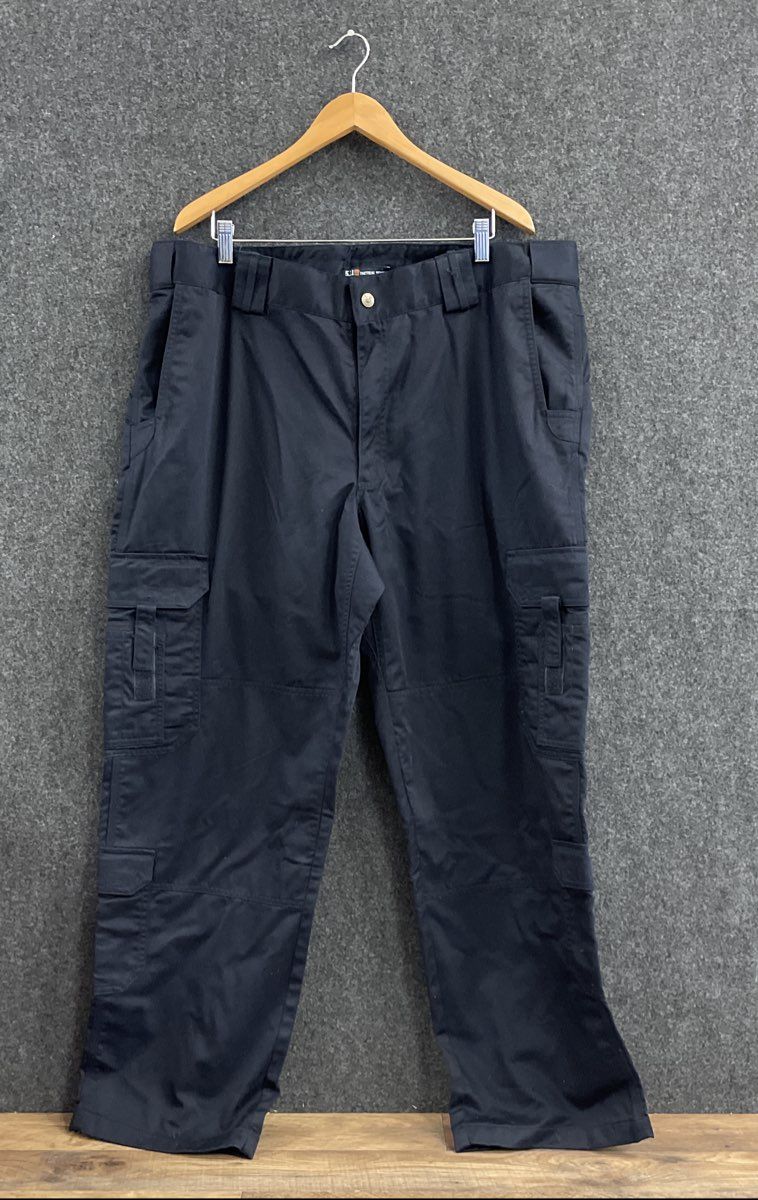 5.11 Tactical Men's Black Tactical Series Cargo Multi-Pocket Work Pants 42x32