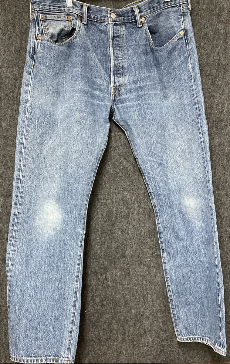 Levi's Men's 501 Original Fit Light Wash Denim Jeans Sz 38x32 Set of 2