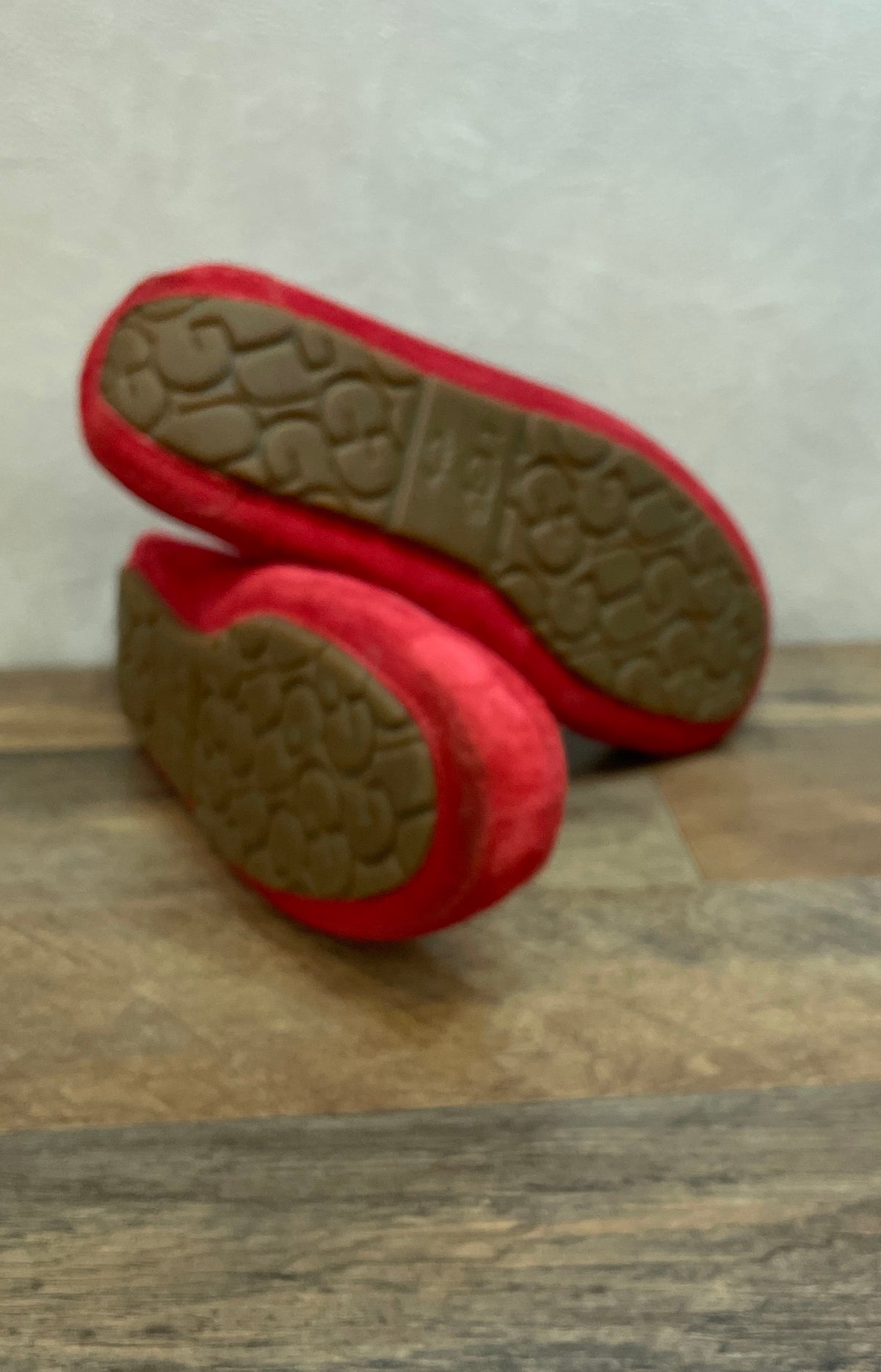 UGG Ansley Red Suede Moccasin Slippers Women's Size 9