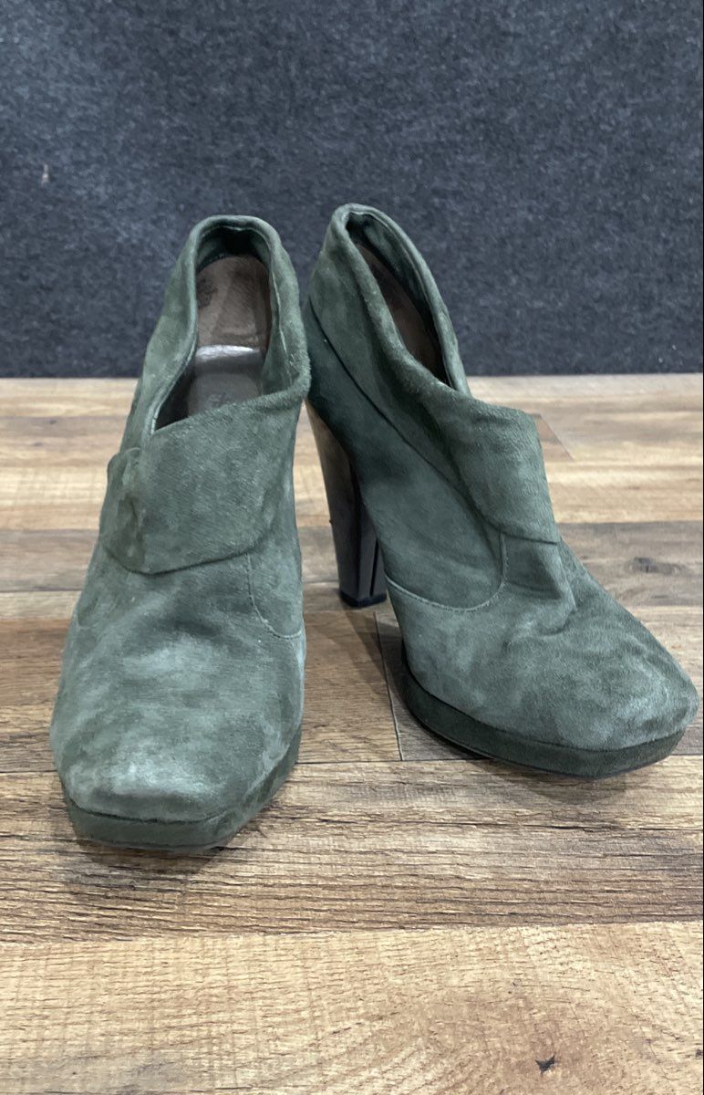 Kenneth Cole Reaction Cold Stir Forest Green Suede Platform Booties Size 7.5