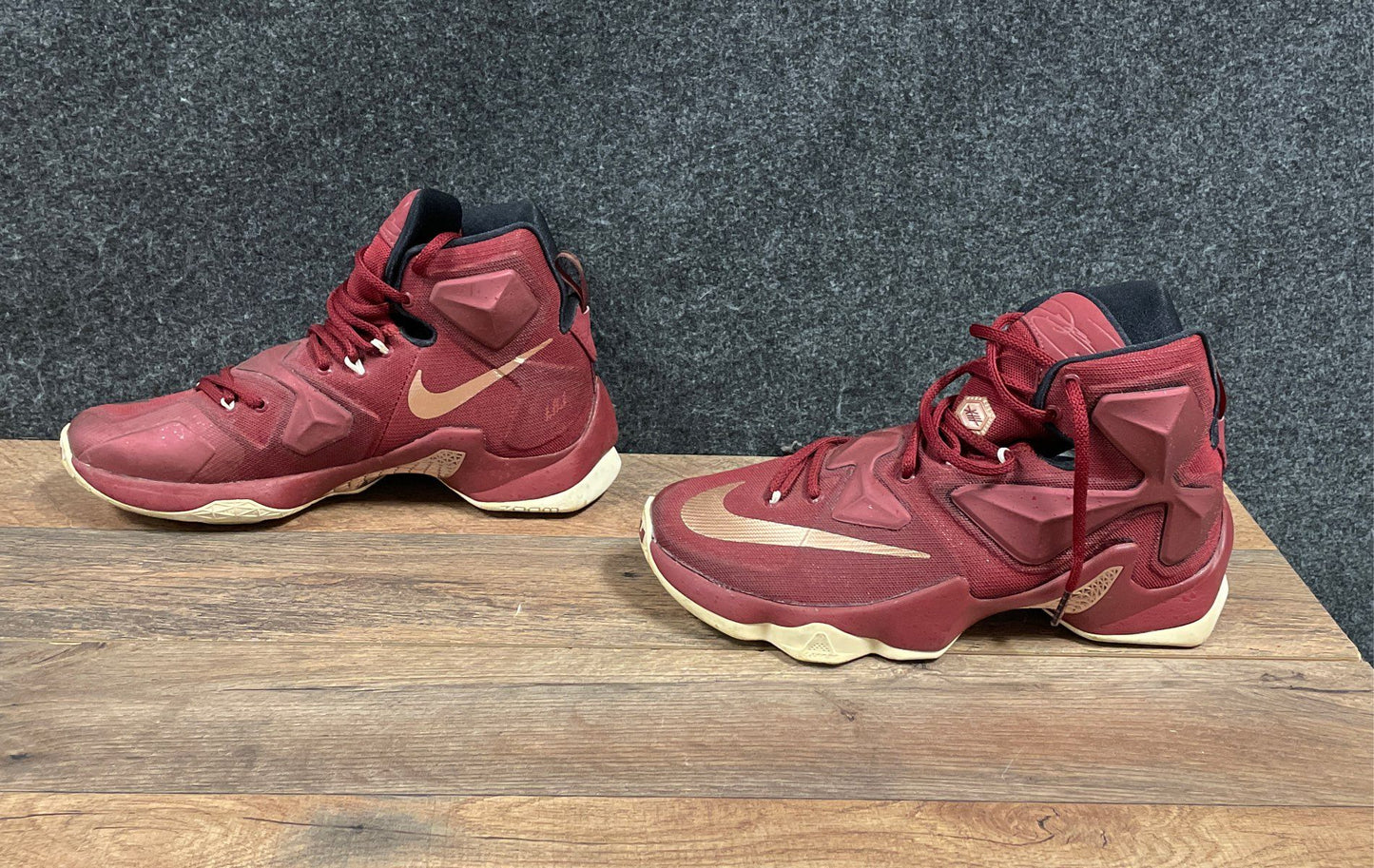 Nike LeBron 13 Team Wine Red Metallic Gold Basketball Shoes Size 7.5