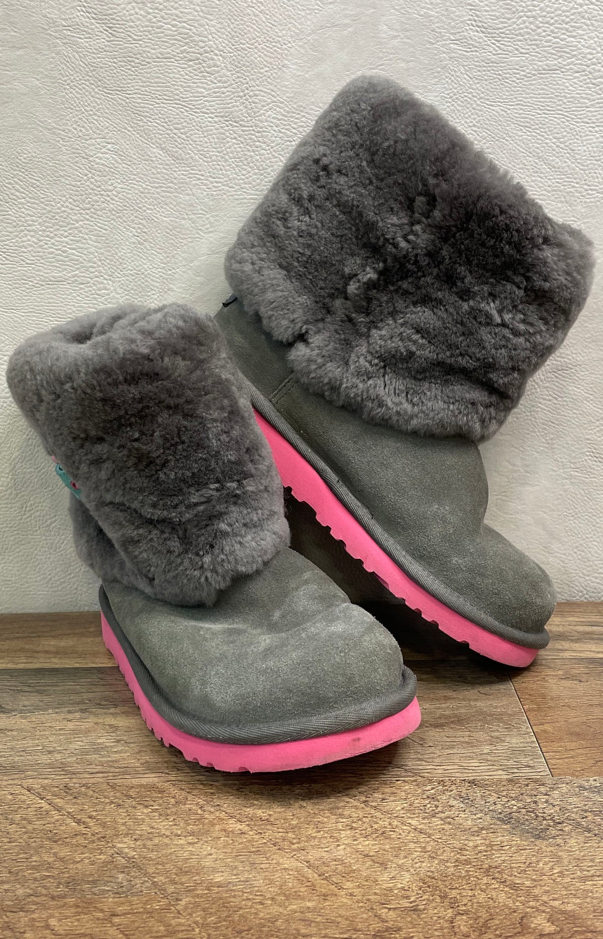 UGG Ellee Grey Suede Pink Sole Sheepskin Fur Boots Kids Size 4