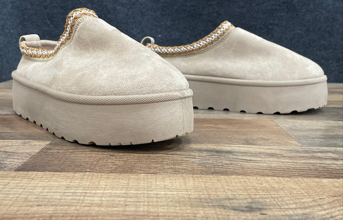 Mudd Stormy-13LP Tan Faux Suede Platform Slipper Mule Women's Size 9