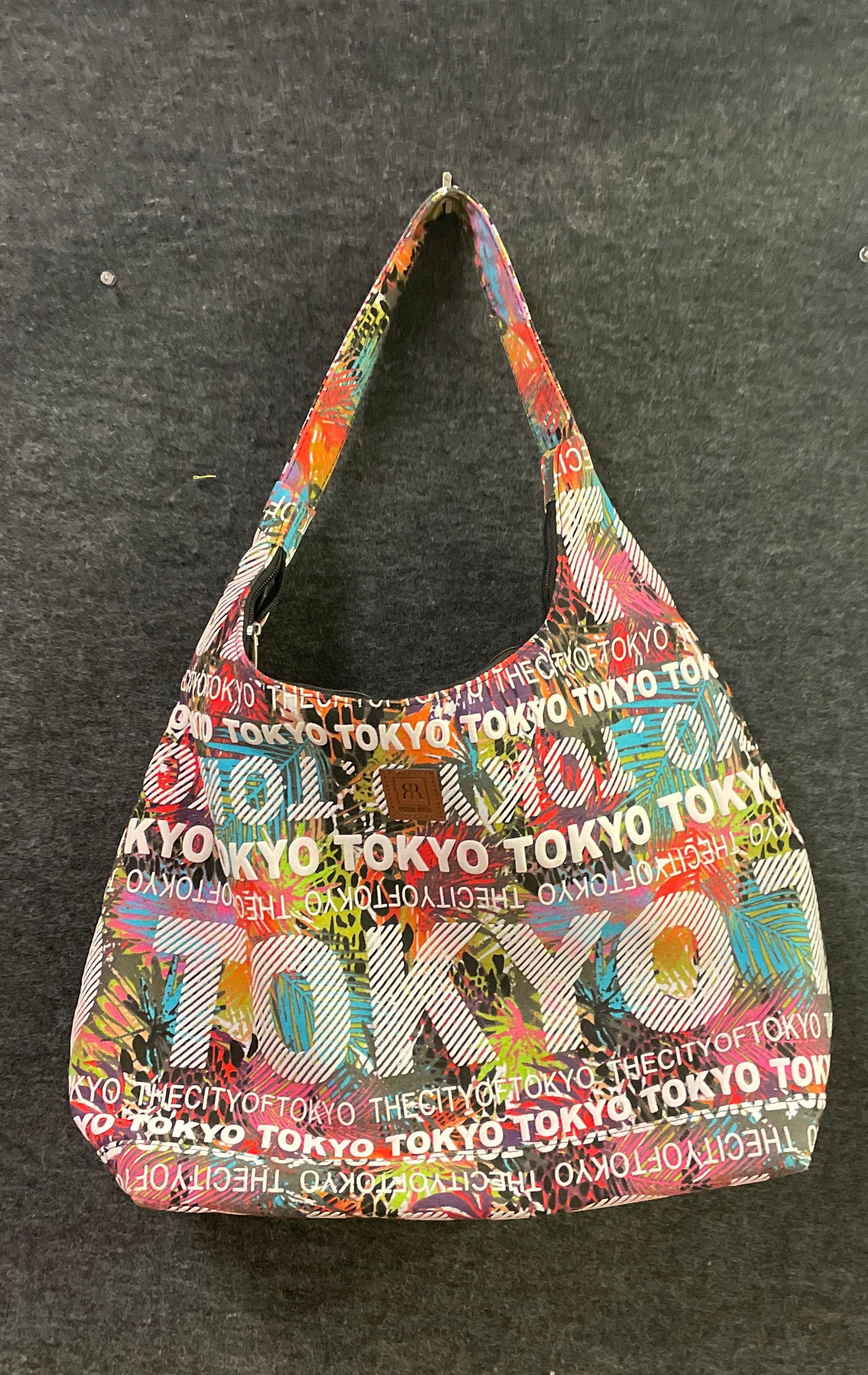 Robin Ruth Women's Tokyo City Souvenir Shoulder Bag Multicolor Tropical Canvas