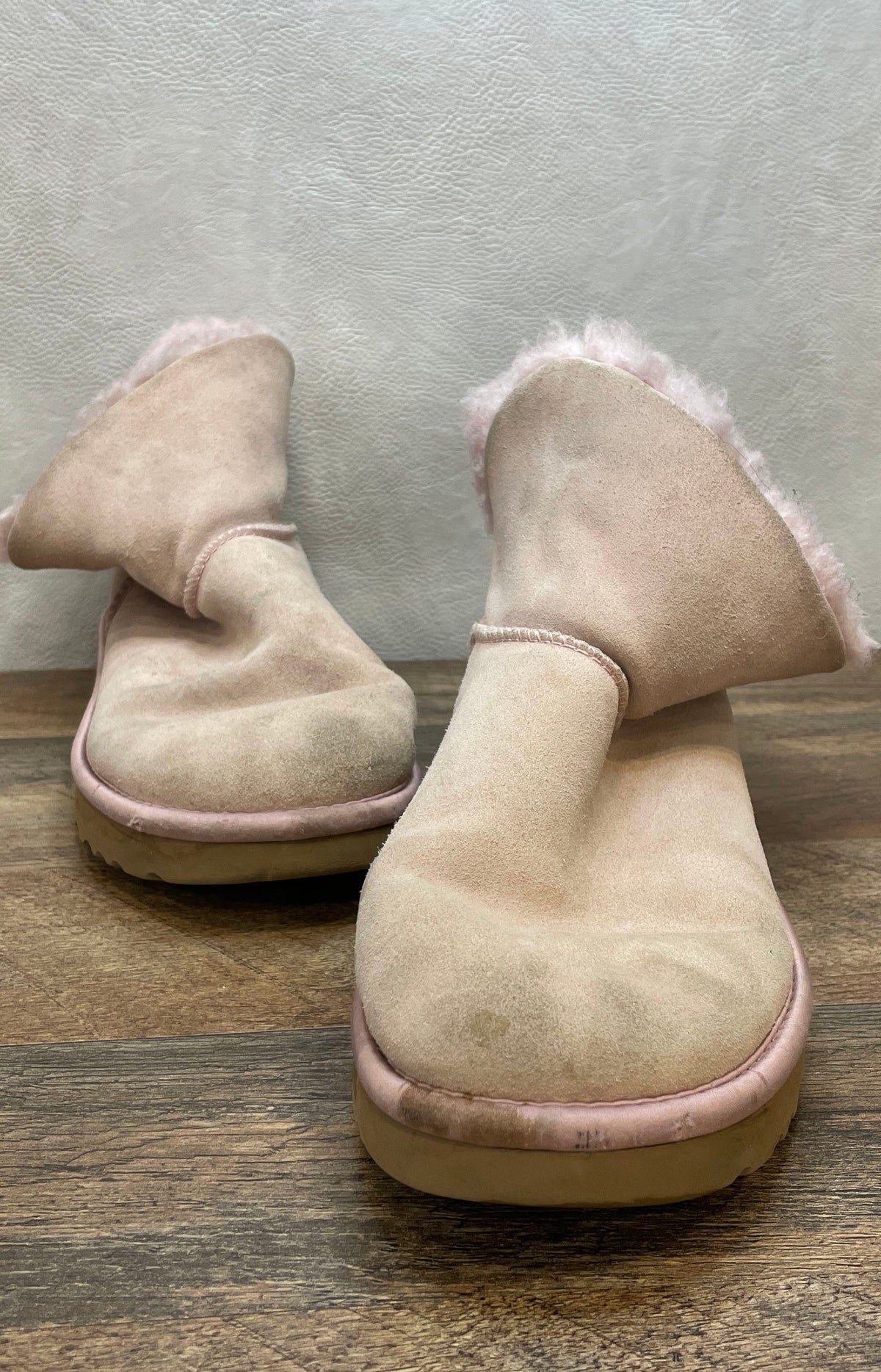 UGG Classic Mini Fluff Rhinestone Pink Suede Sheepskin Boots Women's Size 10