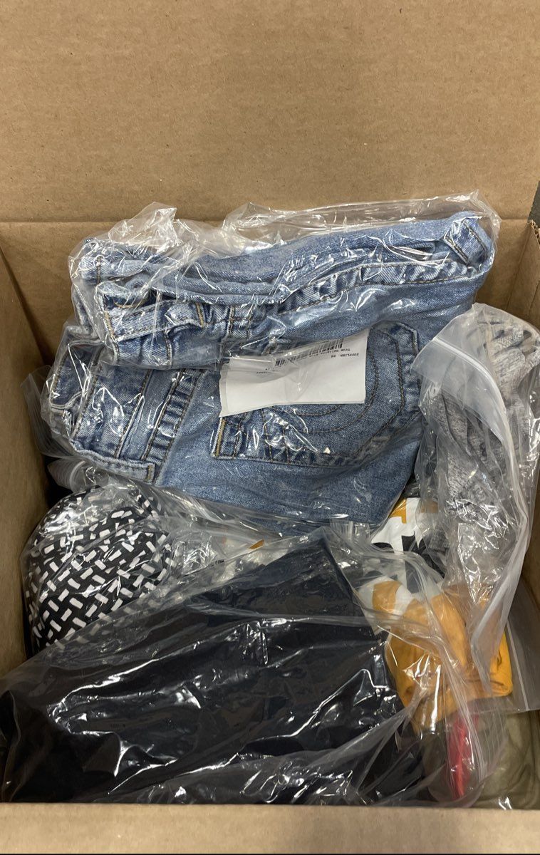 Reseller Bulk Lot Assorted Clothing Levi's True Religion Jeans Mixed Sz 19 lb
