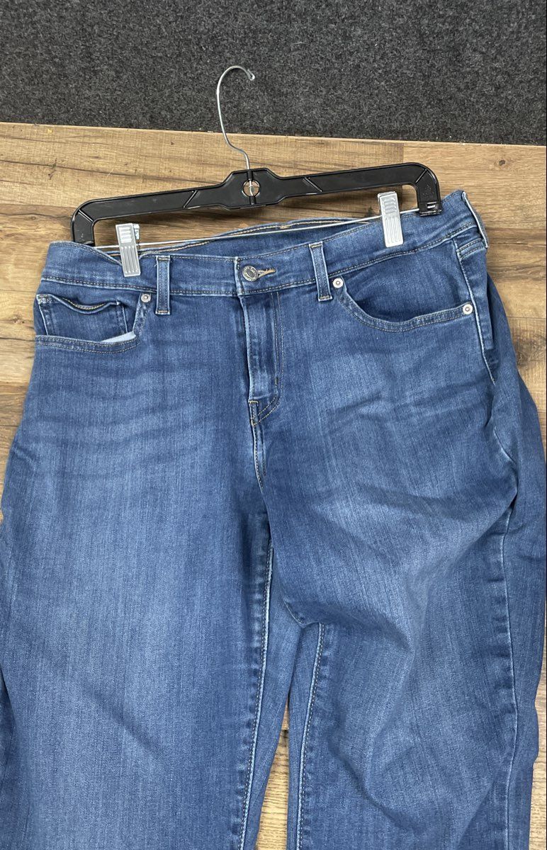 Levi's Women's Blue Stretch Straight Leg Cropped Jeans Sz 32