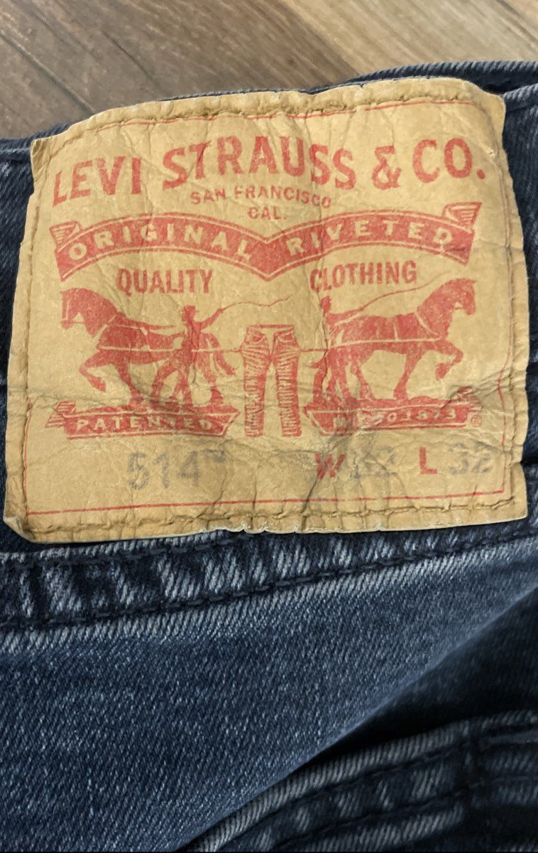 Levi's Men's 514 Straight Fit Faded Dark Wash Denim Jeans Size Medium