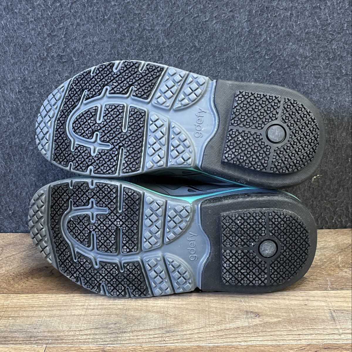 Gravity Defyer G-Defy Ion Grey Teal VersoShock Running Sneakers Size 7.5