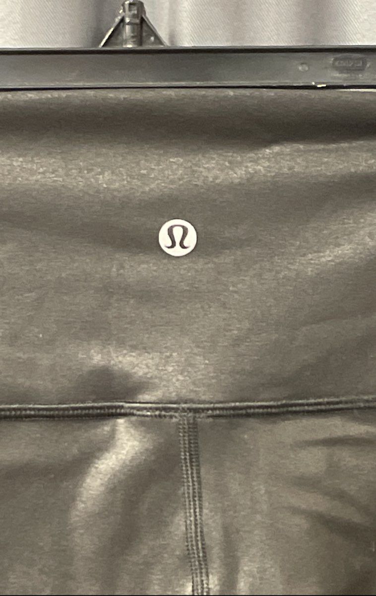 Lululemon Women's Black Coated Wunder Under High Rise Tight Leggings Sz 8