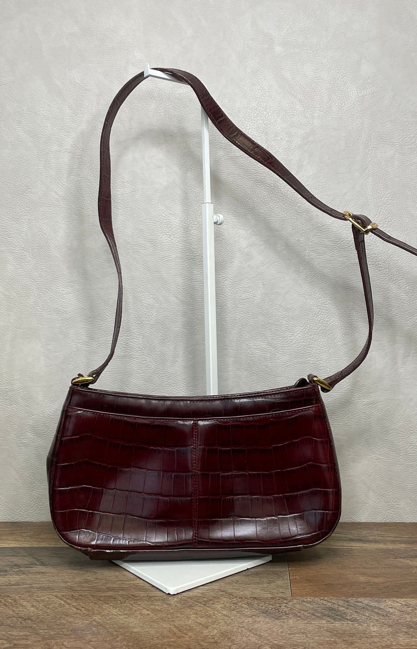 Vintage 90s Etienne Aigner Burgundy Croc Embossed Leather Shoulder Bag Gold
