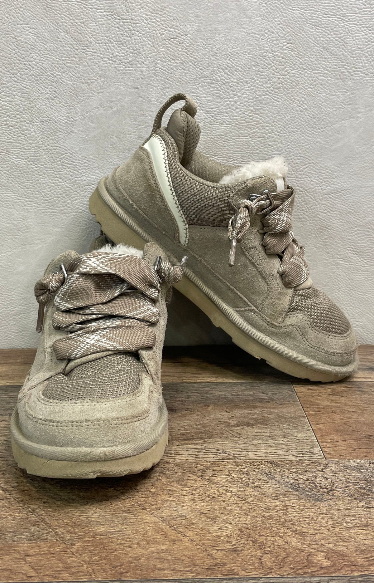 Ugg Marin Lace Beige Suede Mesh Platform Sneakers Size 5