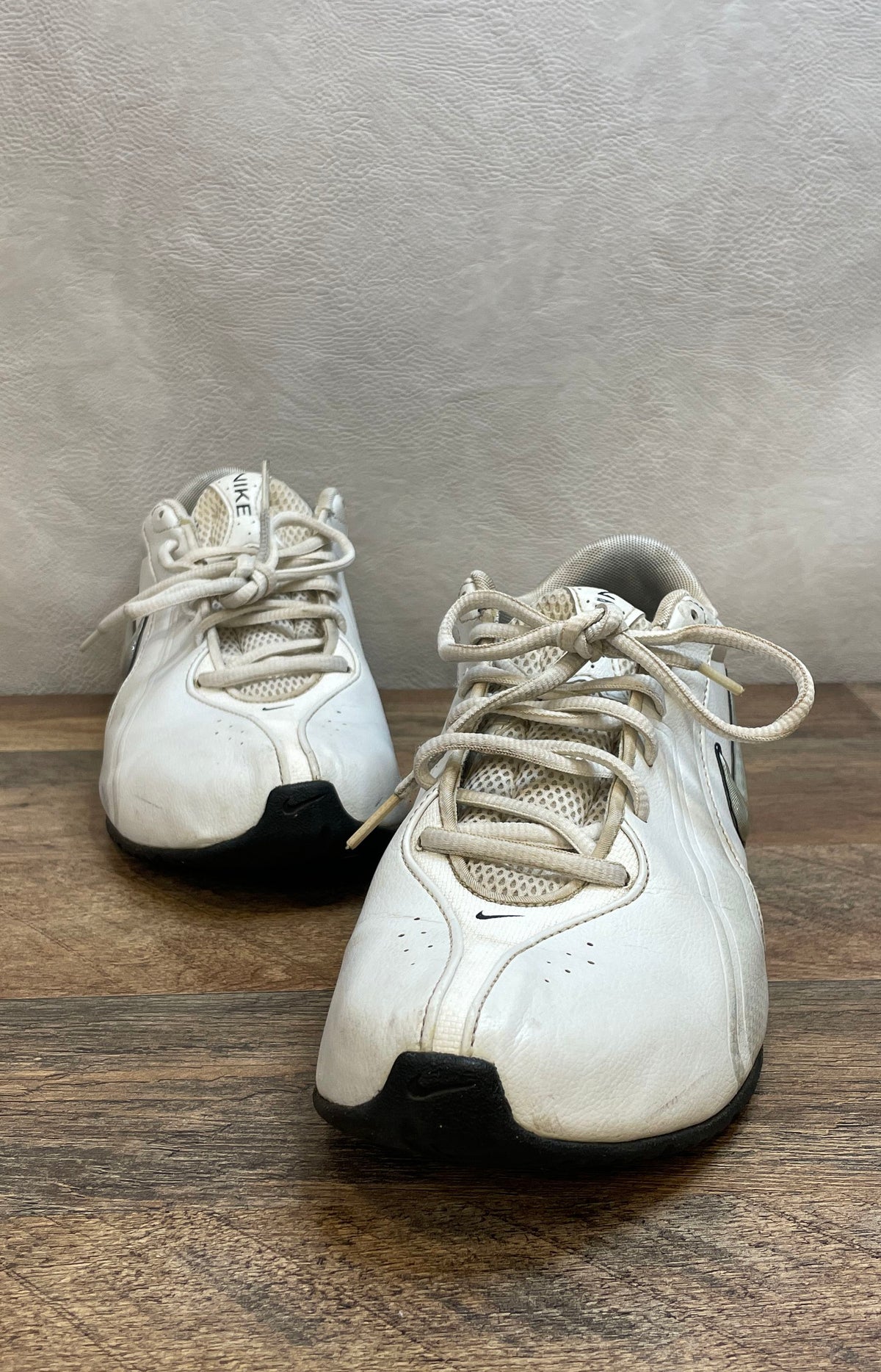 Nike Reax White Metallic Silver Training Running Shoes 333765-101 Size 9.5