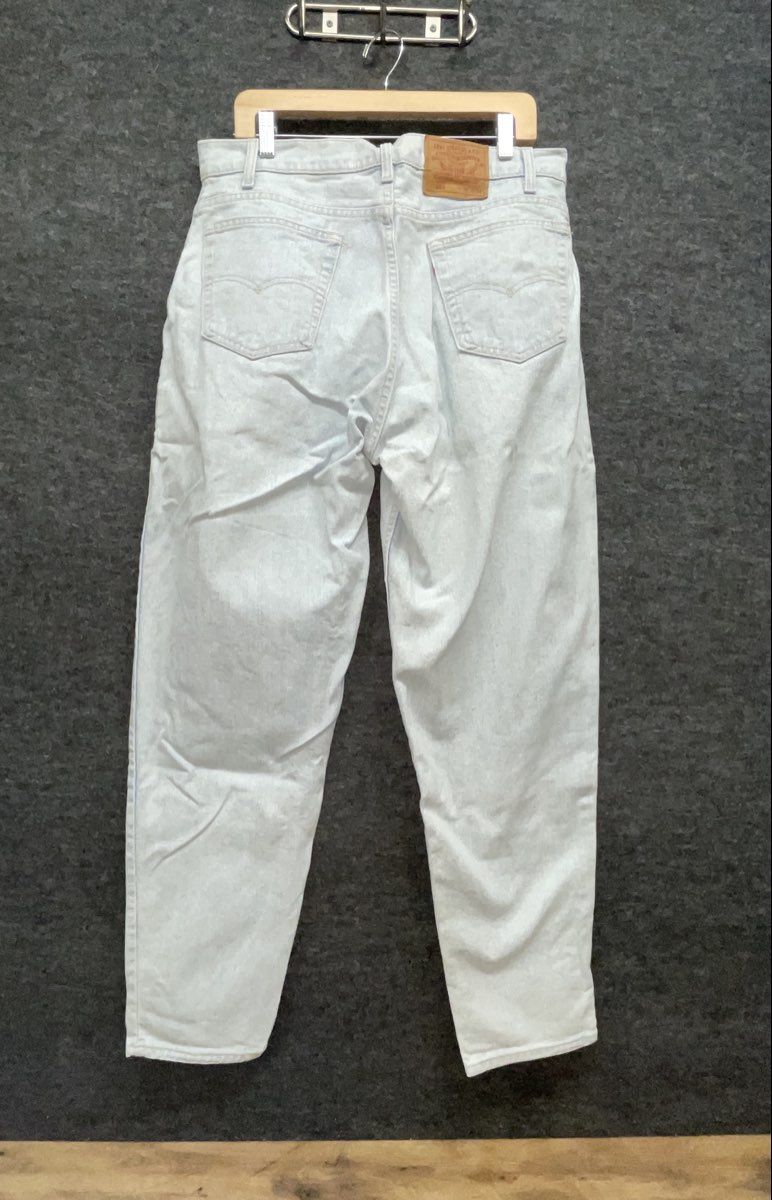 Vintage 90s Levi's Men's 560 Loose Fit Tapered Light Wash Jeans USA Made 36x34