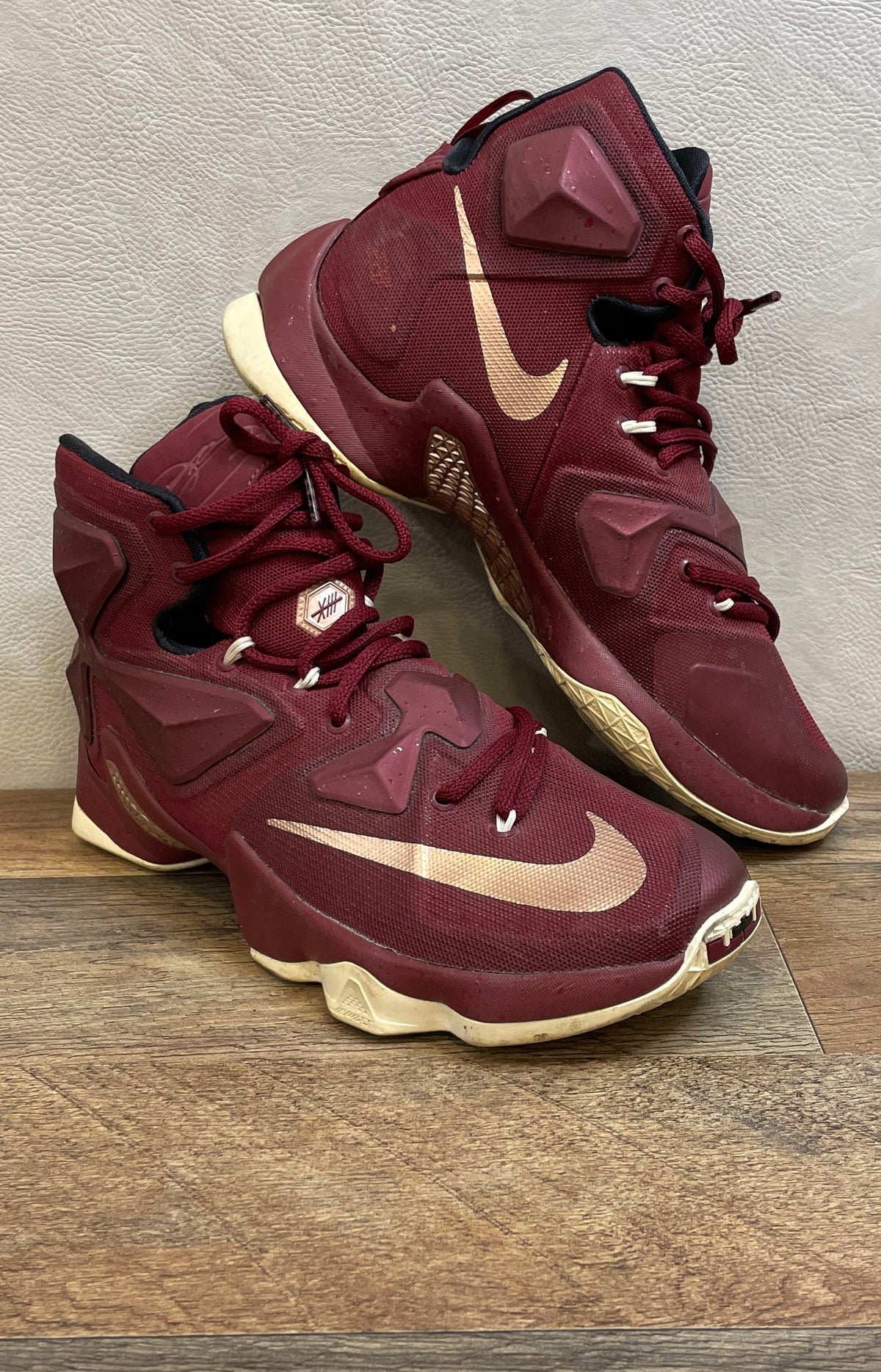 Nike LeBron 13 Team Red Metallic Bronze Basketball Shoes Size 7.5