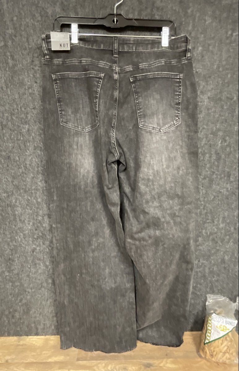 KUT from the Kloth Women's Gray Acid Wash Wide Leg Raw Hem Jeans Sz 12 NWT