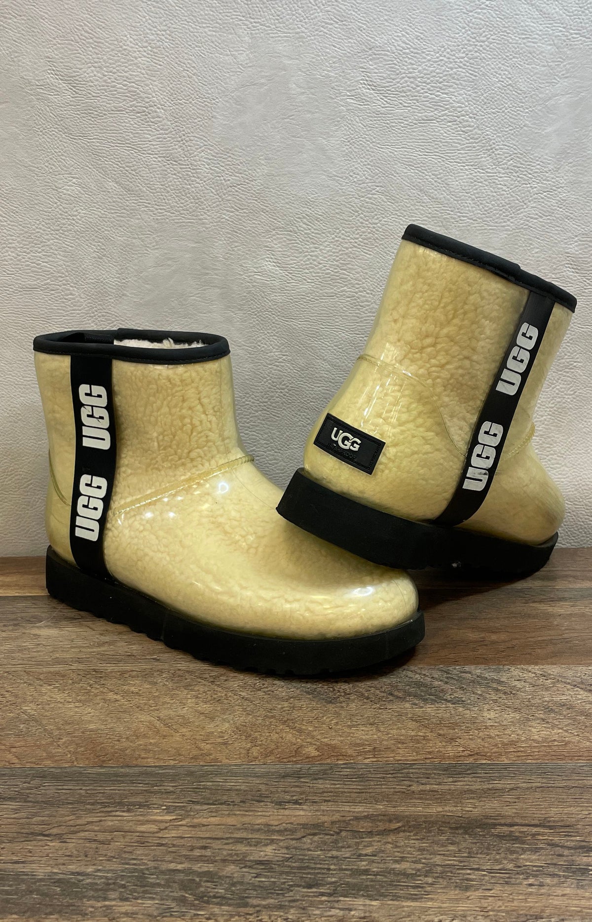 UGG Classic Clear Mini Natural Black Waterproof Ankle Boots Women's Size 9