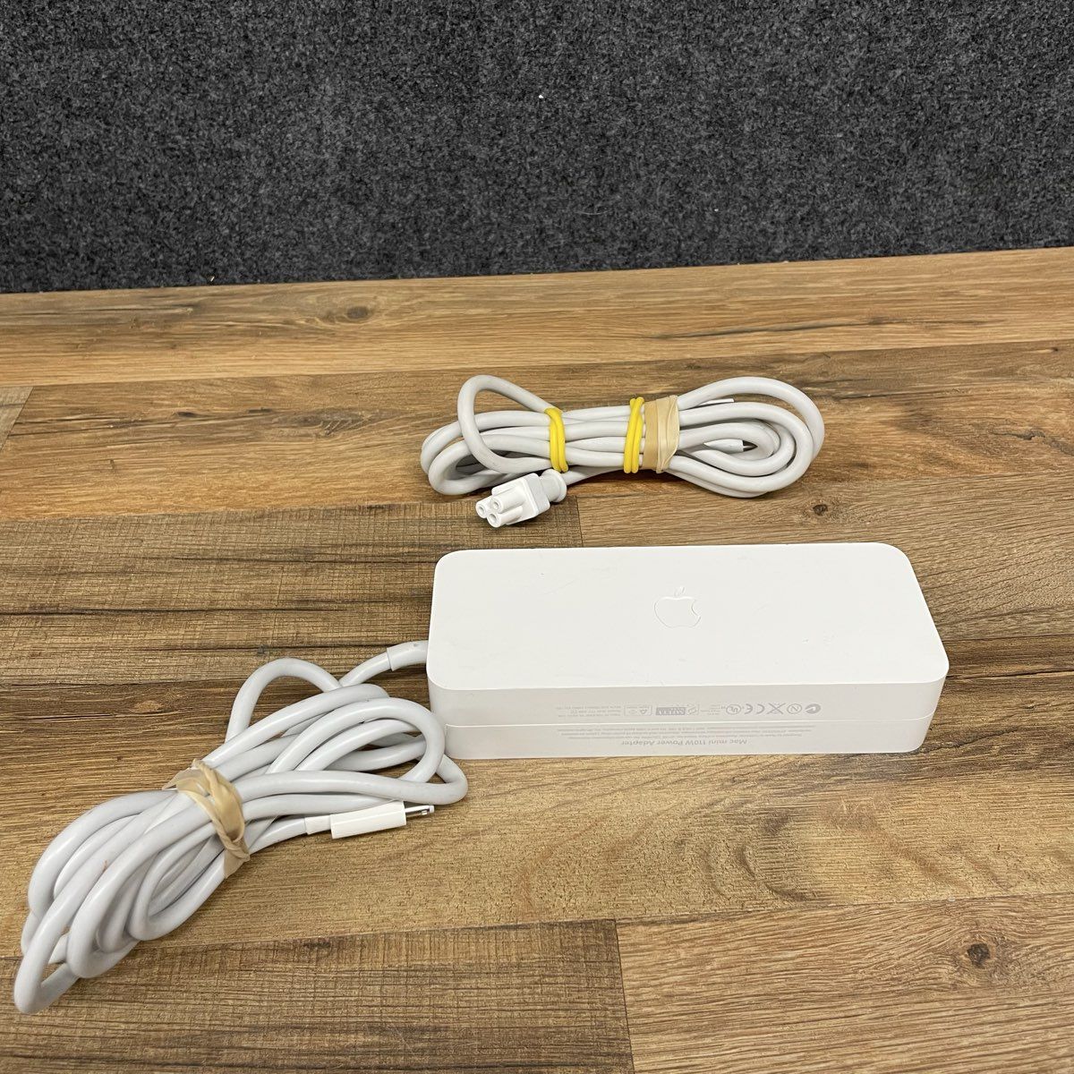 Genuine OEM Apple A1188 Mac mini 110W 18.5V 6A AC Power Adapter Supply