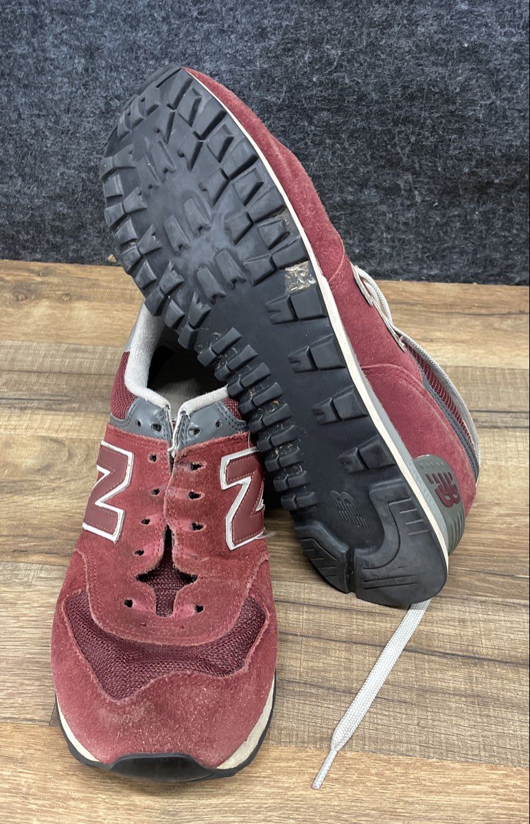 New Balance 574 Burgundy Red Running Lifestyle Shoes Men's Size 10.5